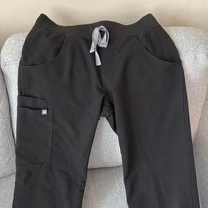 FIGS Kade scrub pants